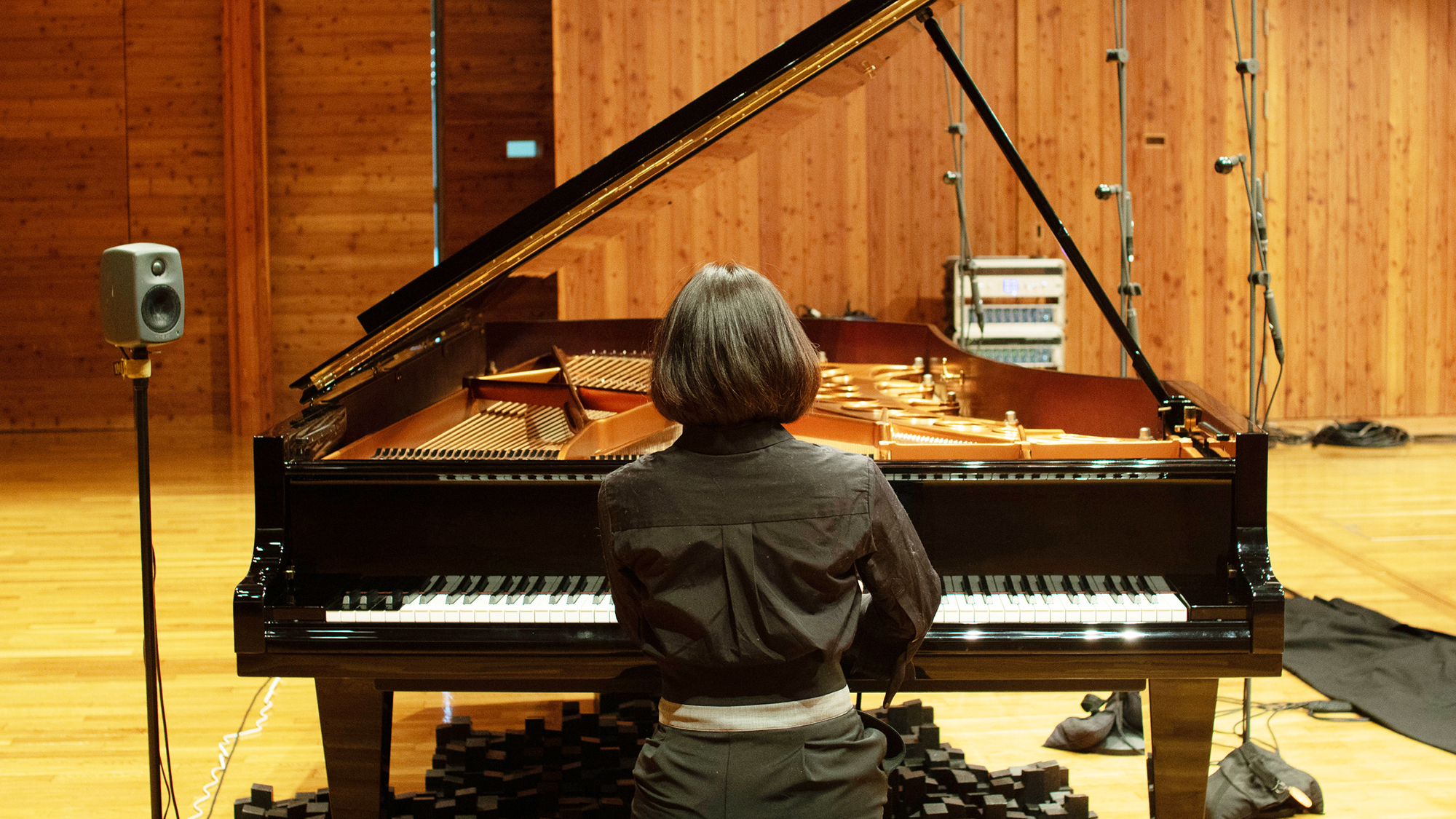 Recording Scene of Future Nostalgia: Japonisme